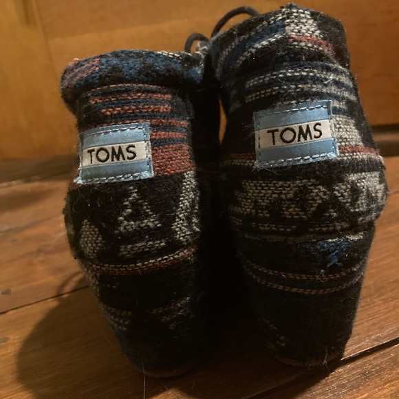 TOMs | Wedge | 7 - Picture 5 of 9